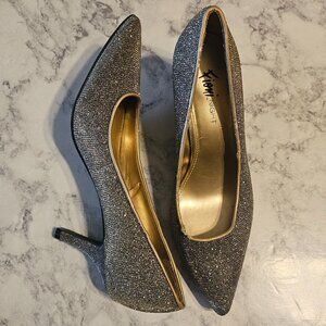 GUC Fioni Night Silver Gold Glitter Kitten Heels Short Pump Size 7.5